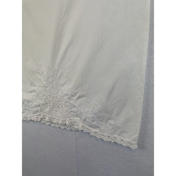 Vintage Hand Embroidered Pillowcase Hand Crocheted Lace Trim Southern Belle - Picture 4 of 12